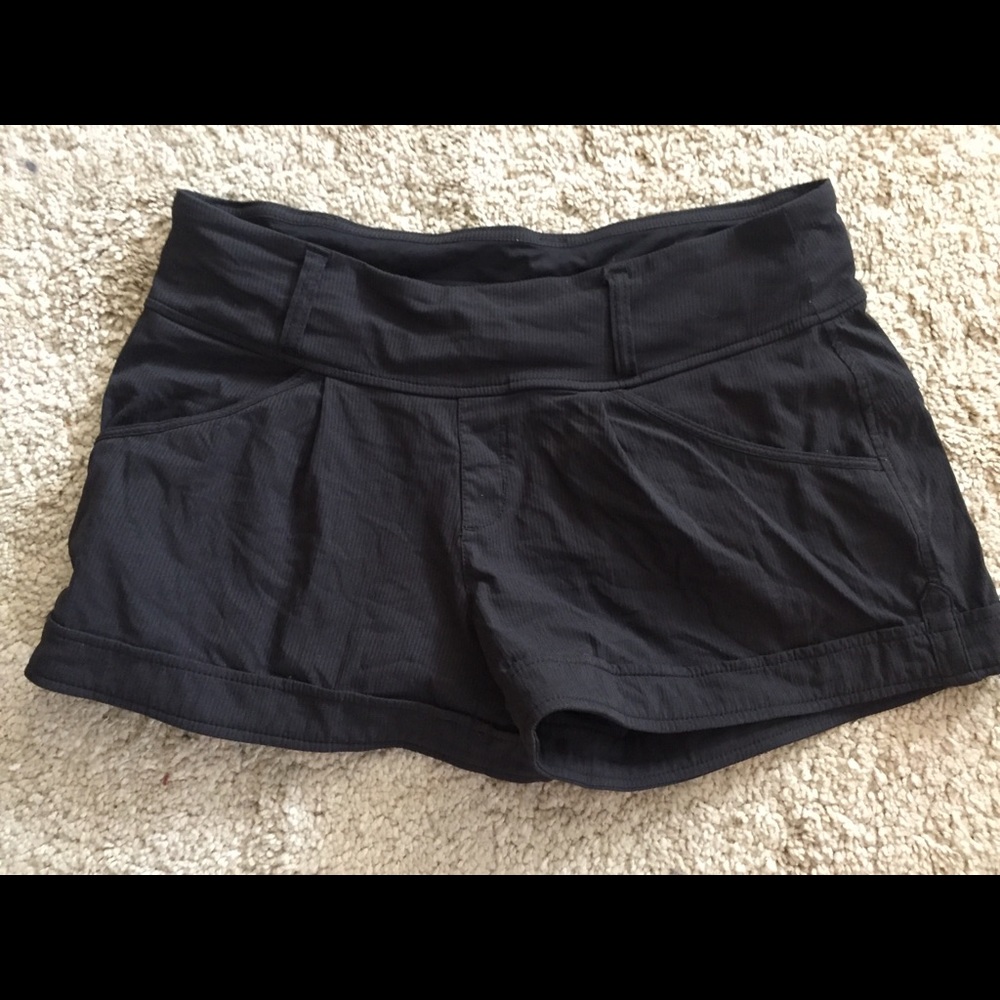 LOLE womans black stretchy shorts S